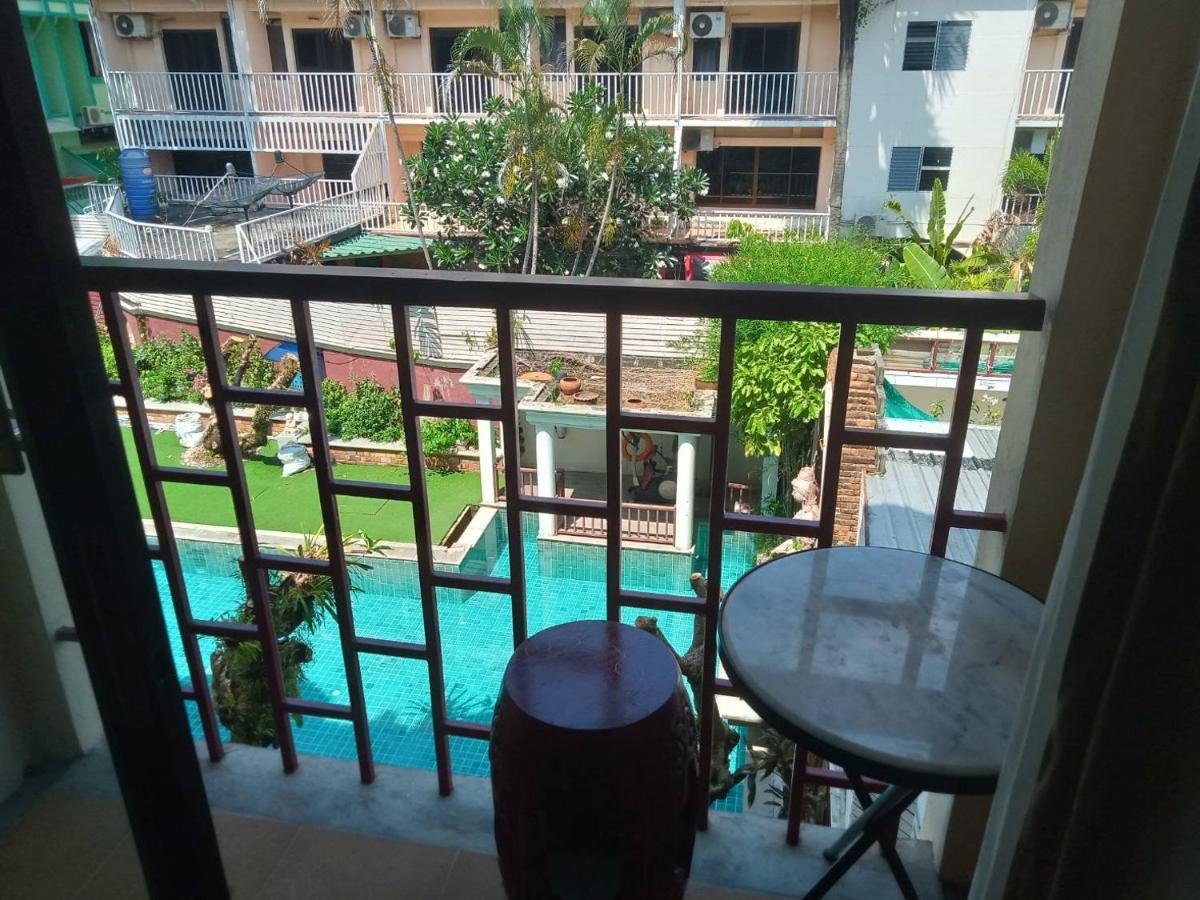The Top Patong Resort Exterior foto